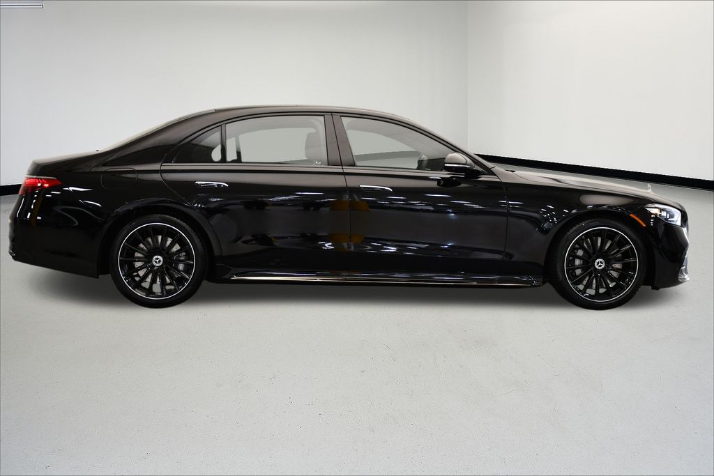 Thumbnail: 2025 Mercedes-Benz S-Class - 6