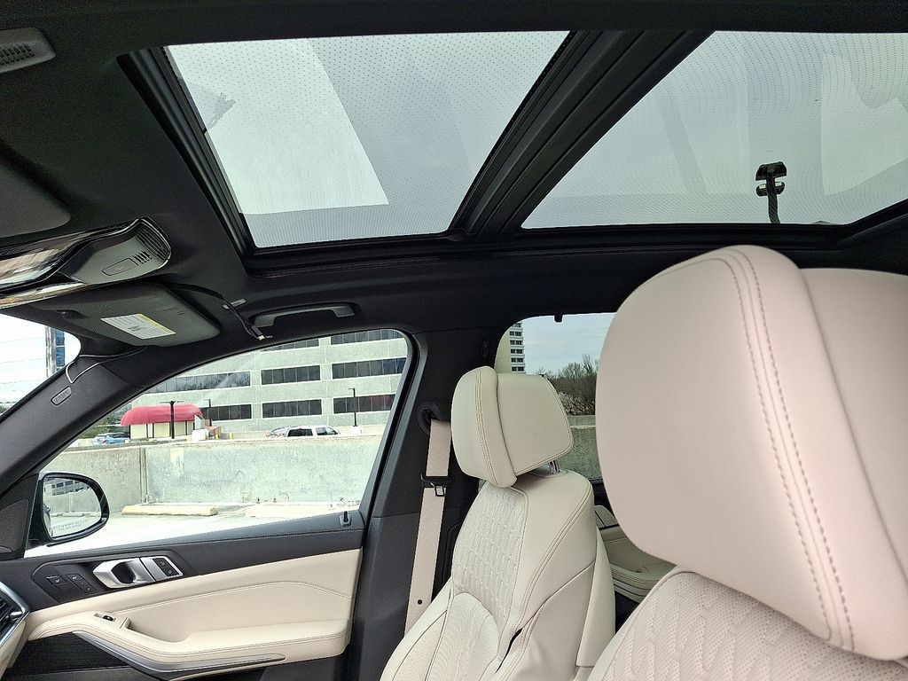 Thumbnail: 2025 BMW X5 - 16