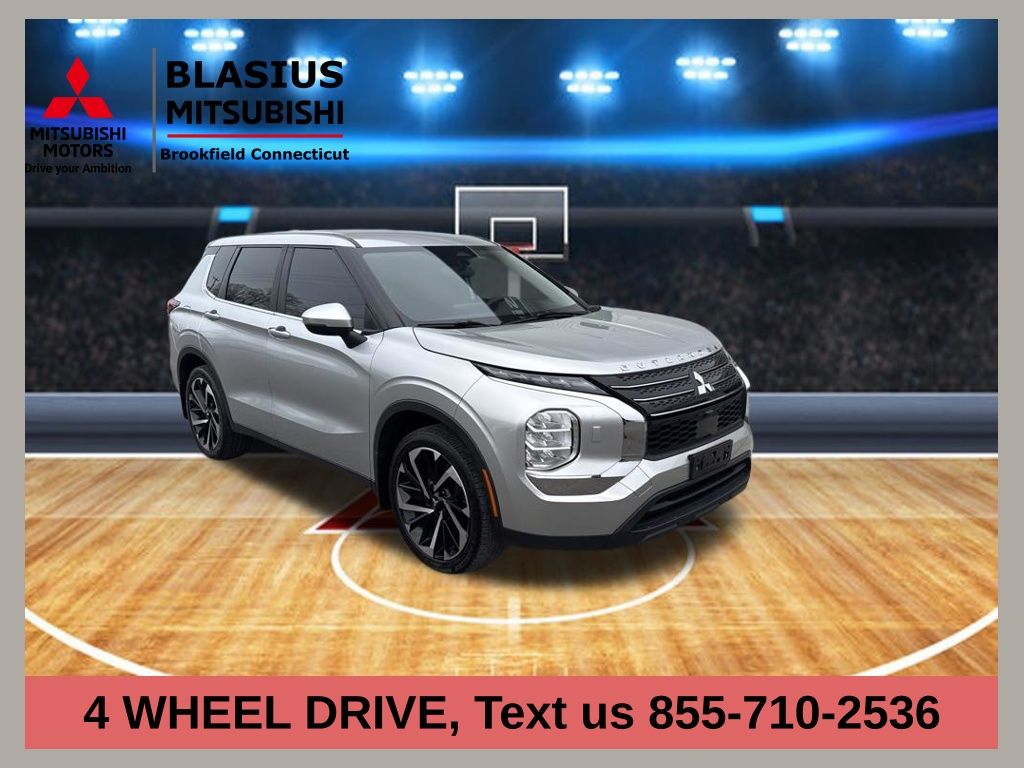 Silver 2022 Mitsubishi Outlander ES S-AWC SUV / Crossover All-Wheel Drive Continuously Variable Transmission