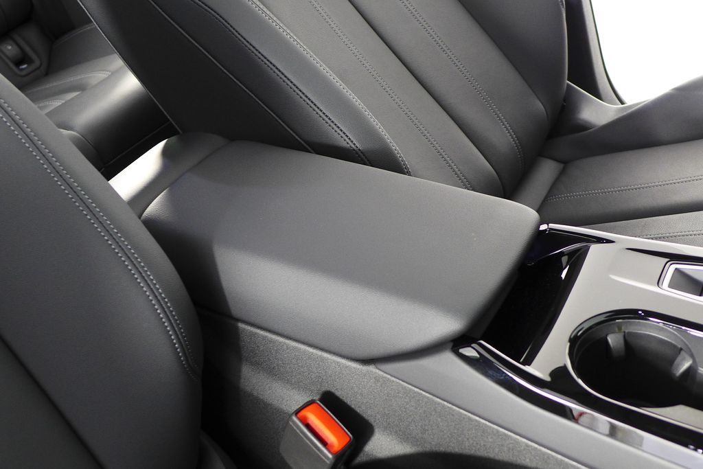 Thumbnail: 2025 Audi Q6 e-tron - 16