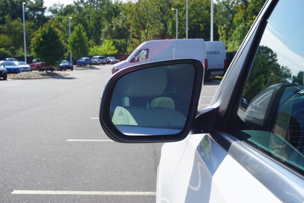 Thumbnail: 2026 Mercedes-Benz GLE - 14