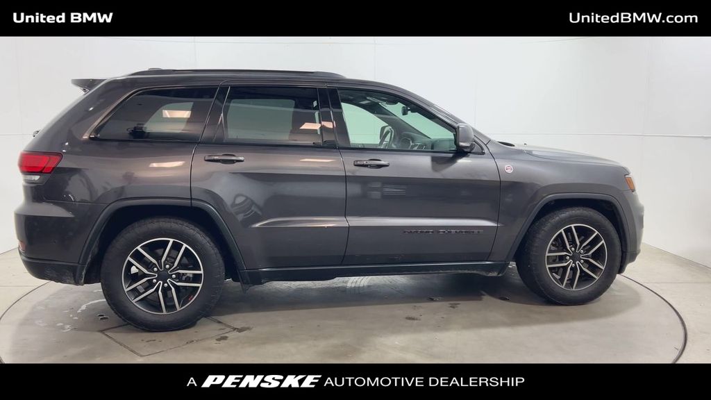 2019 Jeep Grand Cherokee Trailhawk 9