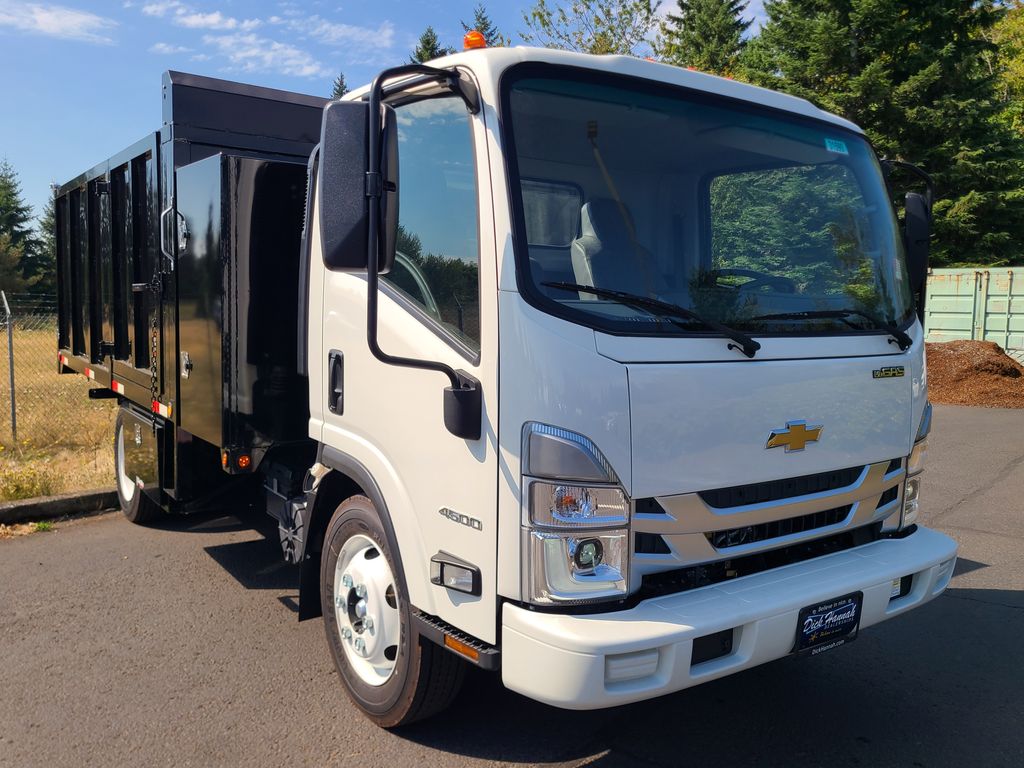 2024 Chevrolet Silverado 4500HD photo 4