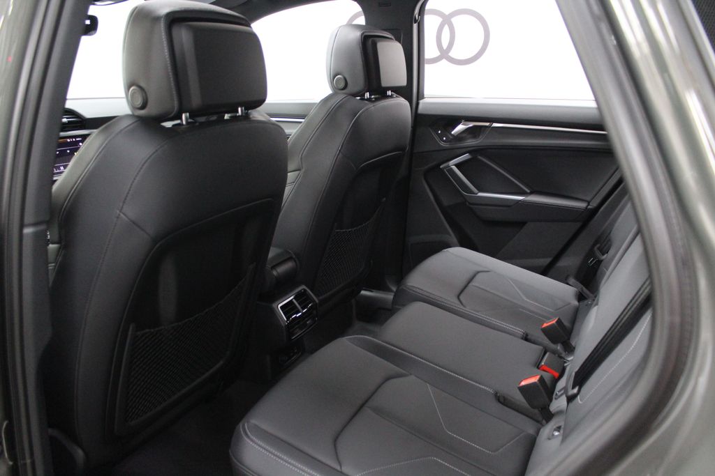 2025 Audi Q3  26