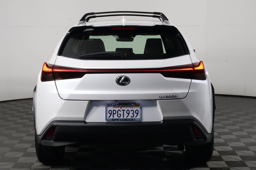 Thumbnail: 2025 Lexus UX - 5
