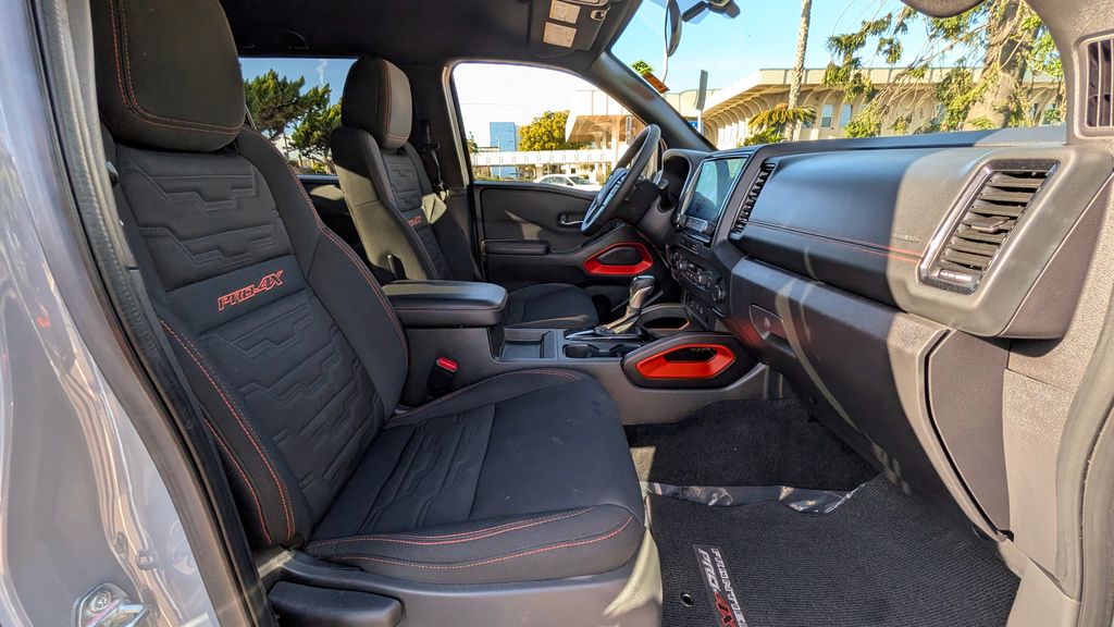 Used 2024 Nissan Frontier PRO-4X 4D Crew Cab