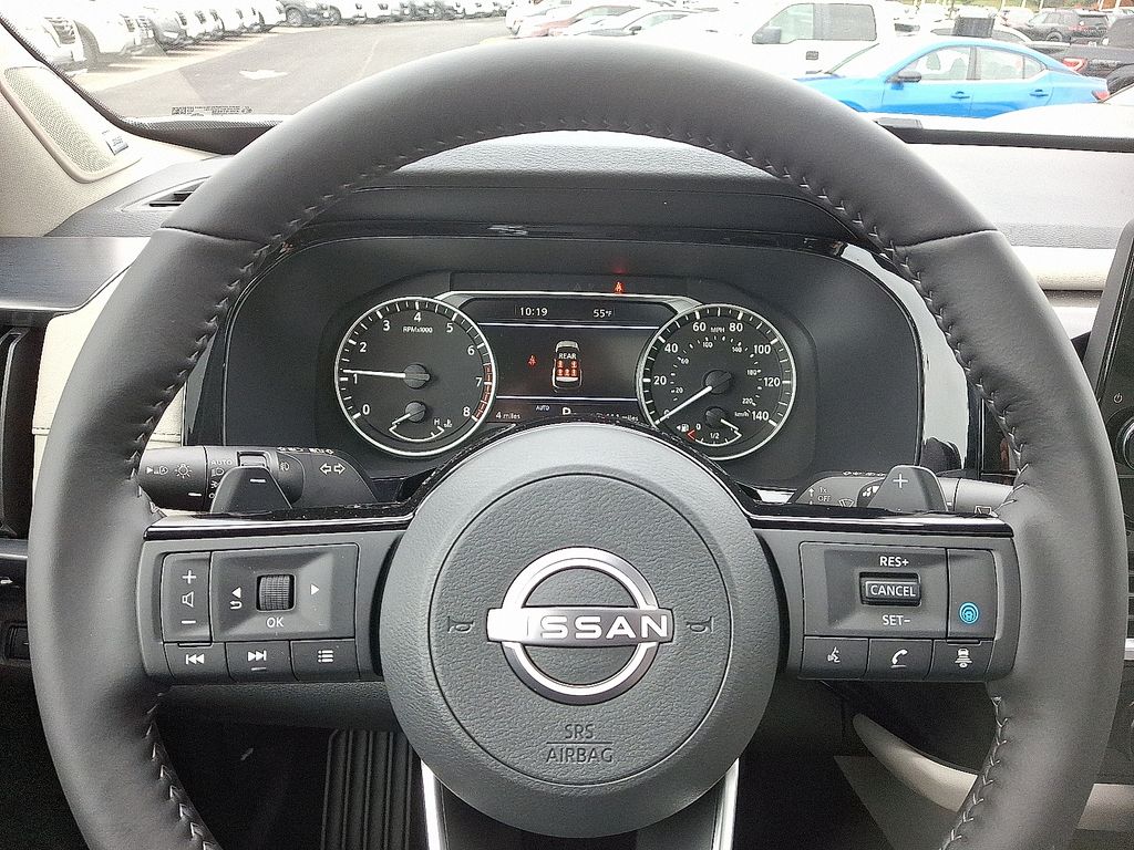 Thumbnail: 2025 Nissan Pathfinder - 12