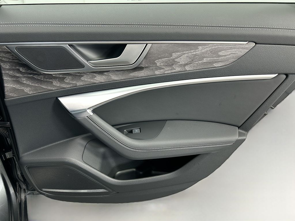 Thumbnail: 2025 Audi A6 - 26