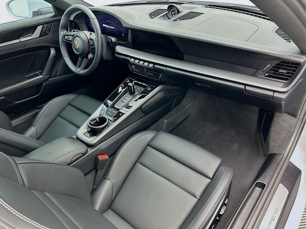 Thumbnail: 2025 Porsche 911 - 20