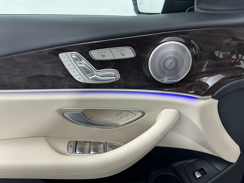 Thumbnail: 2021 Mercedes-Benz E-Class - 16