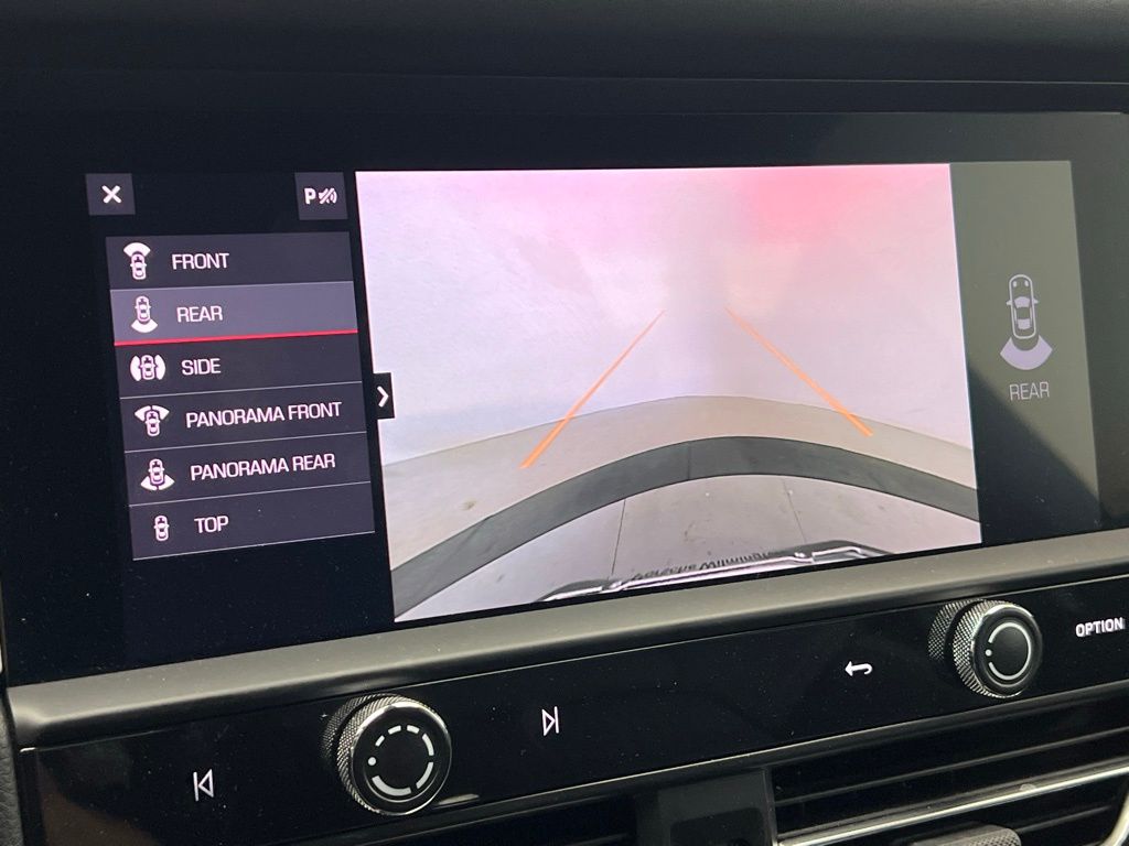 Thumbnail: 2023 Porsche Macan - 15