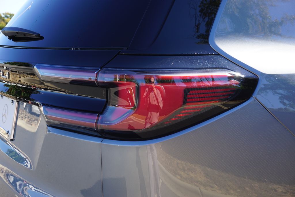 Thumbnail: 2024 GMC Acadia - 16