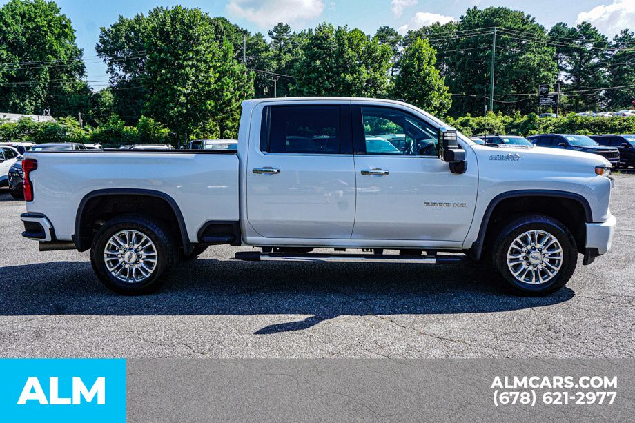 Used 2020 Beige Chevrolet High Country image 9