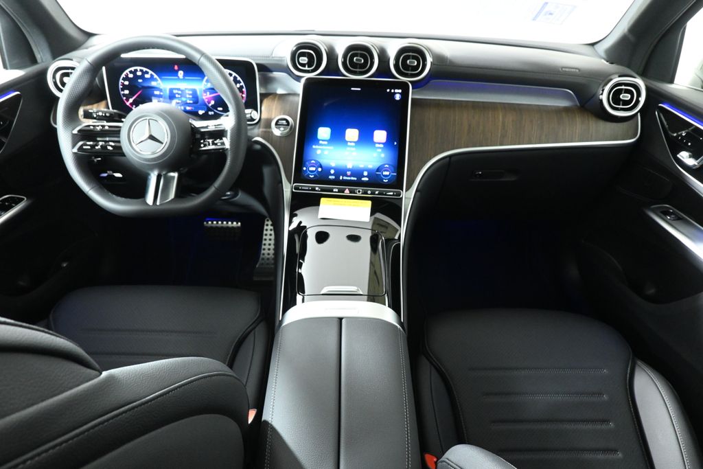 2025 Mercedes-Benz GLC 300 4