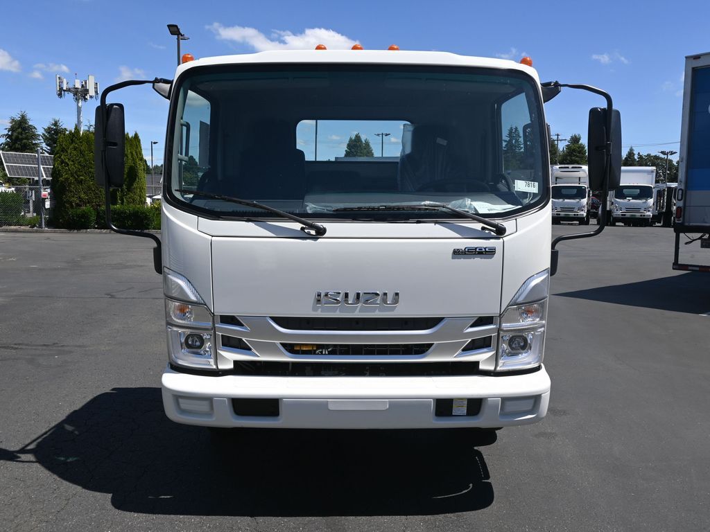 2025 Isuzu NPR HD 