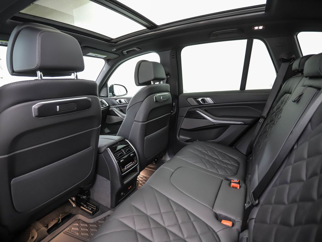 Thumbnail: 2026 BMW X5 - 21