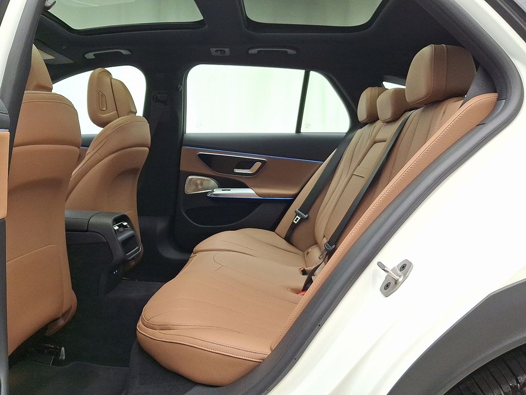 Thumbnail: 2025 Mercedes-Benz E-Class - 10