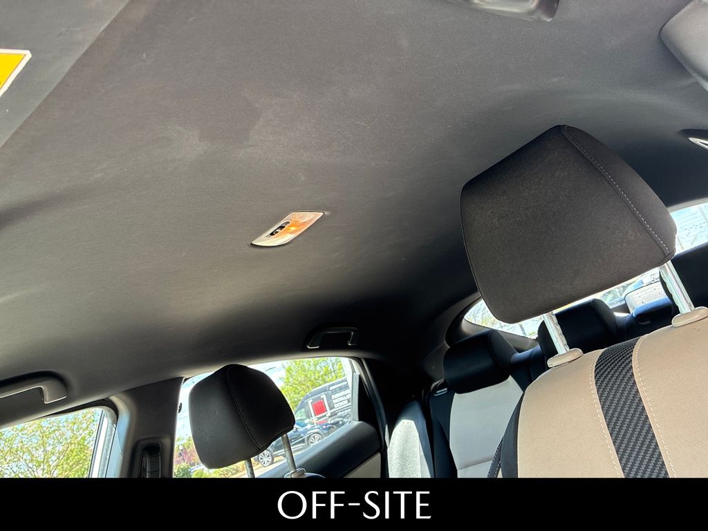 Used 2017 White Honda LX image 13