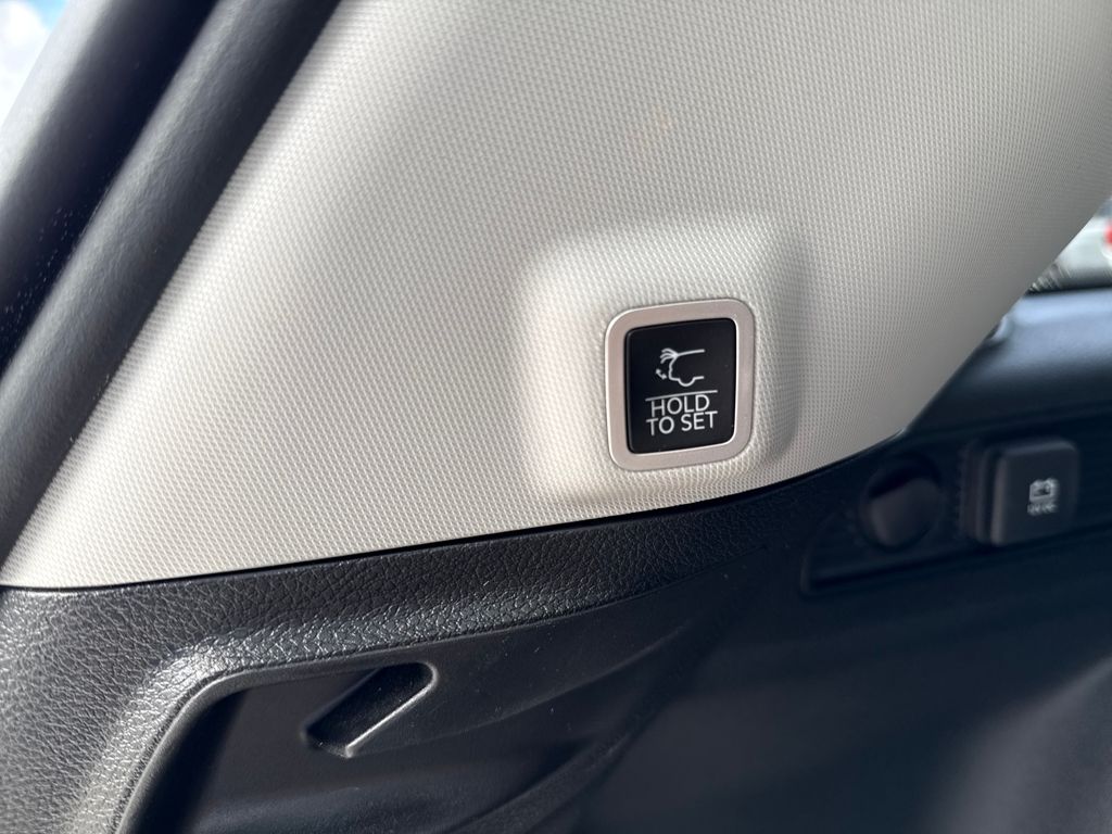 used 2022 Jeep Grand Cherokee car, priced at $25,780