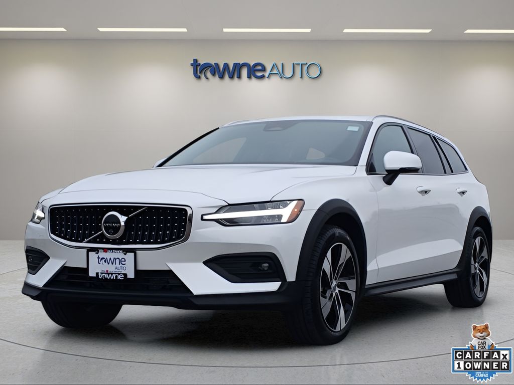 Crystal White Pearl 2025 Volvo V60 Cross Country B5 Plus AWD Wagon All-Wheel Drive Automatic