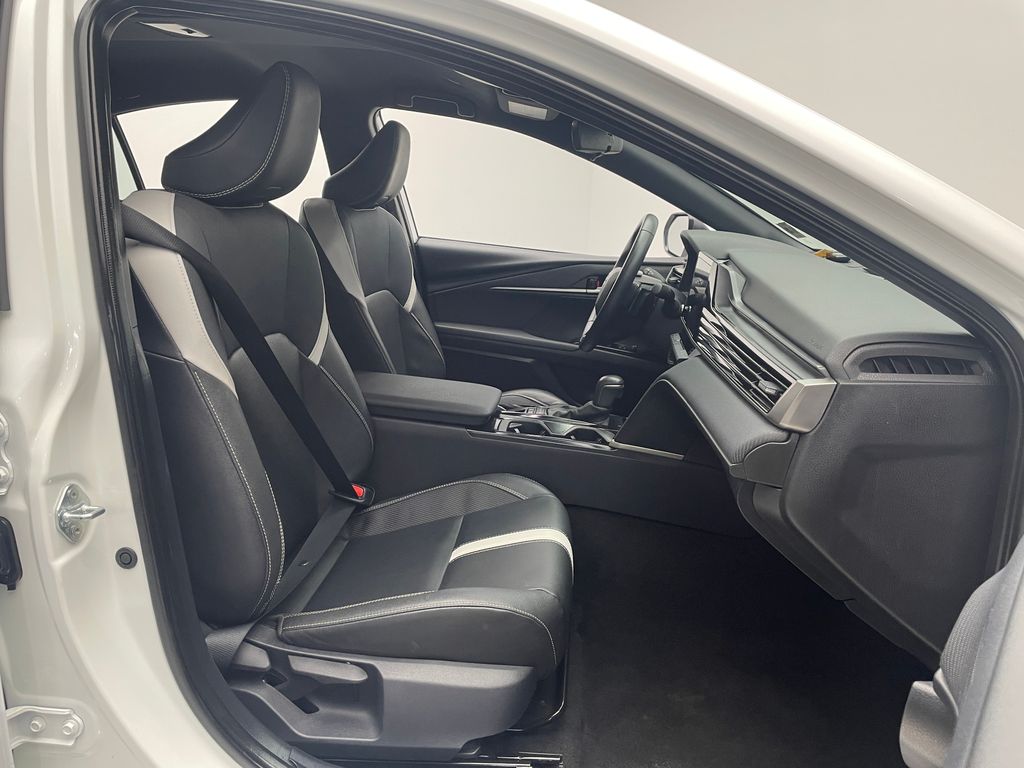 Thumbnail: 2025 Toyota Camry - 22