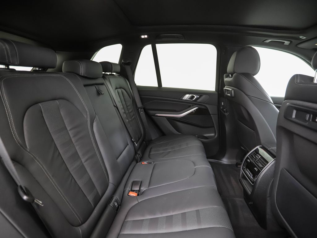 Thumbnail: 2020 BMW X5 - 26
