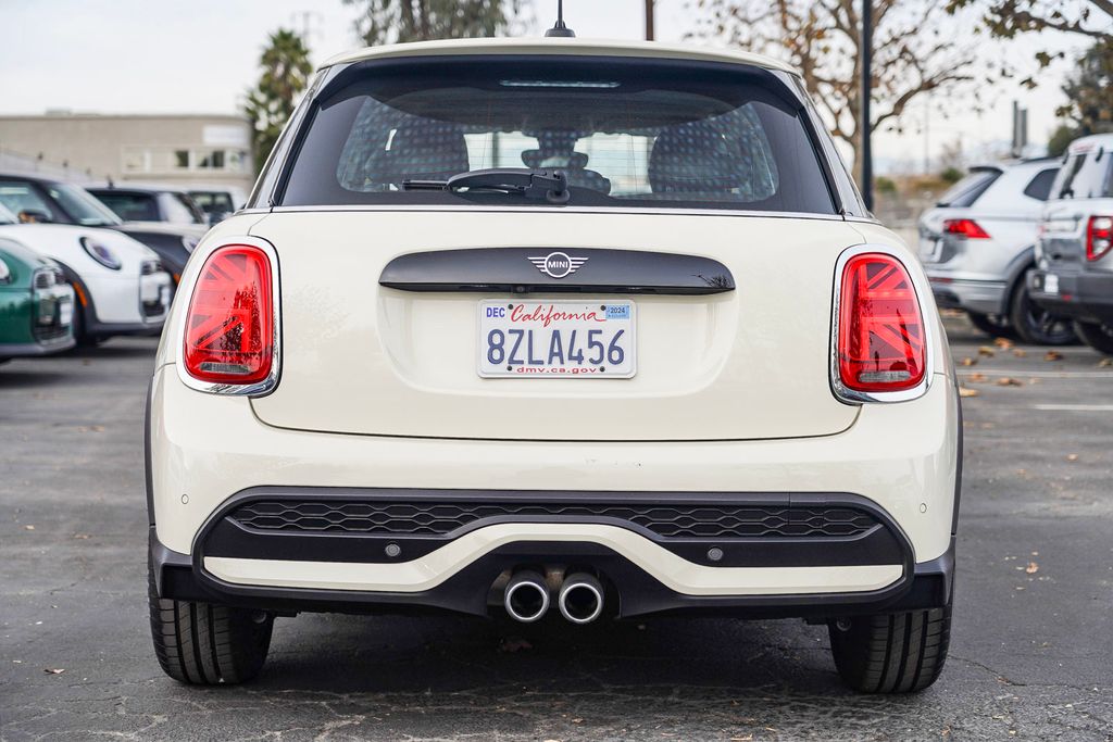 2022 MINI Cooper S Classic 7