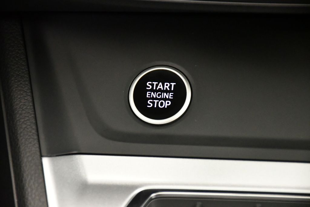 Thumbnail: 2025 Audi Q3 - 30