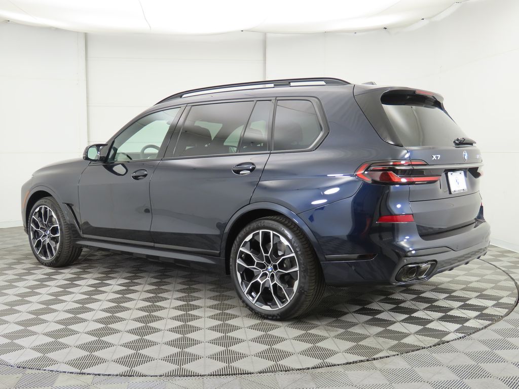 Thumbnail: 2026 BMW X7 - 7