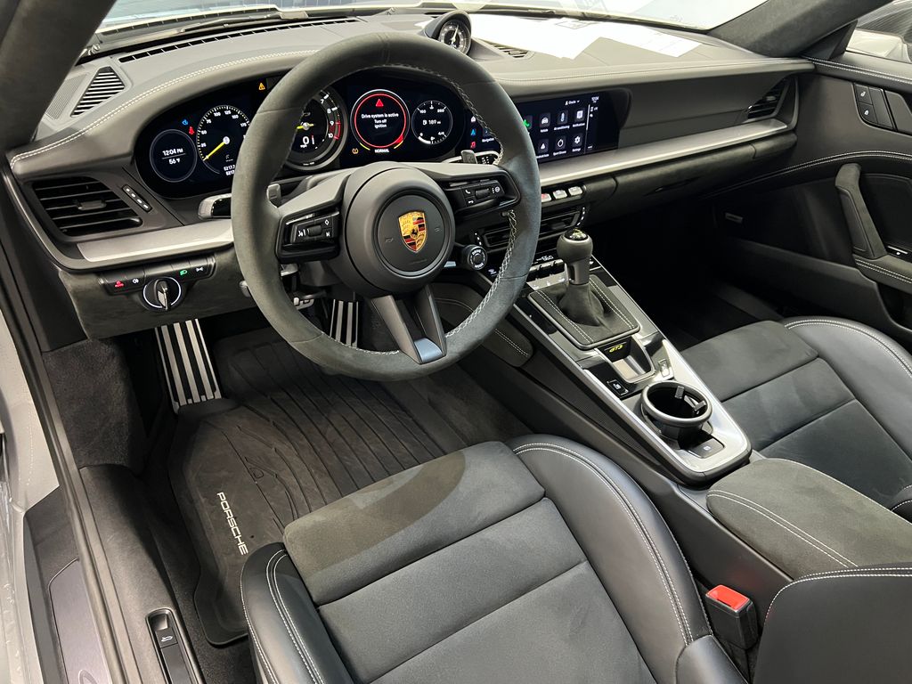 Thumbnail: 2022 Porsche 911 - 16