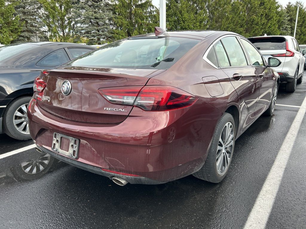2018 Buick Regal Essence 3