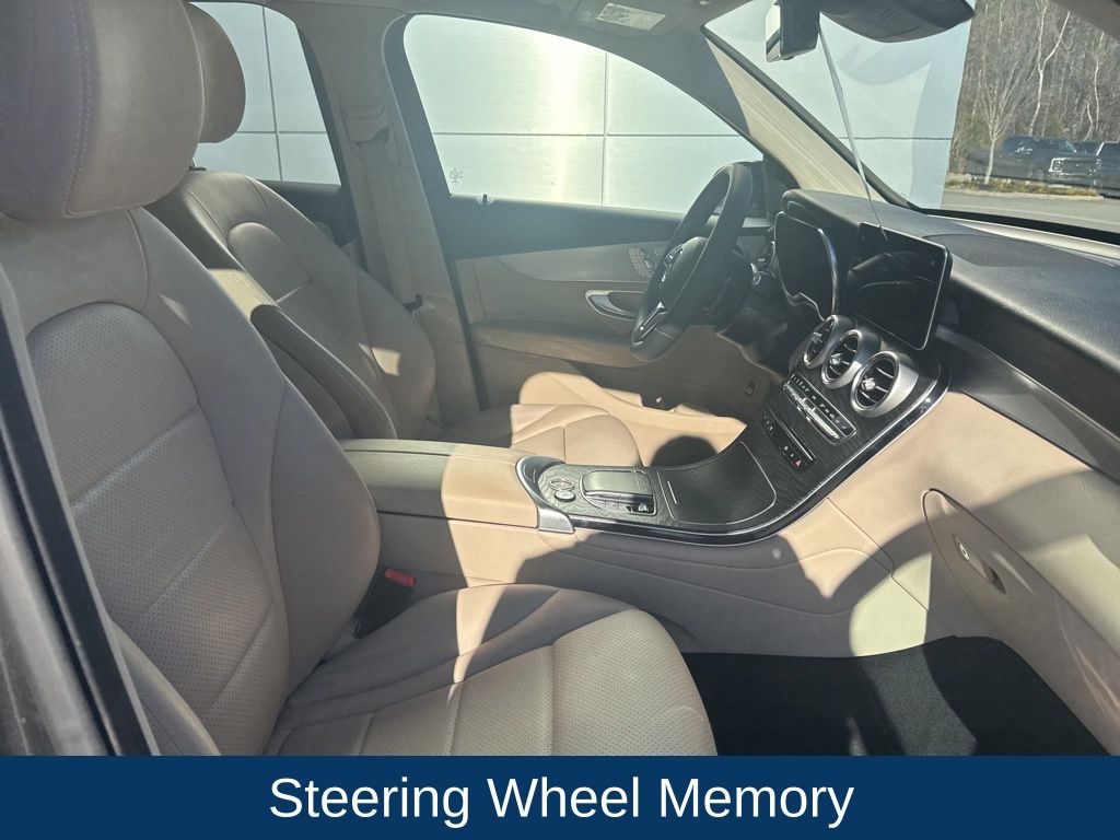 2022 Mercedes-Benz GLC 300 SUV