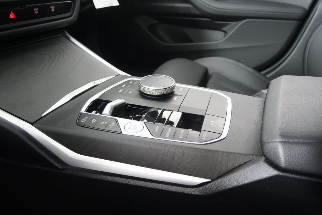Thumbnail: 2024 BMW 4 Series - 26