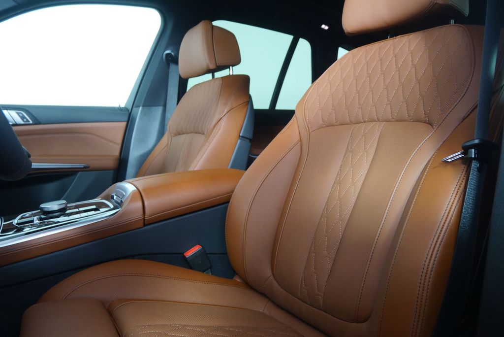 Thumbnail: 2026 BMW X5 - 11