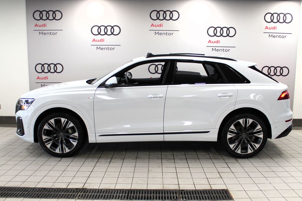 Thumbnail: 2026 Audi Q8 - 3