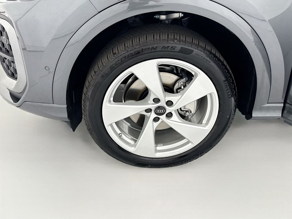 Thumbnail: 2026 Audi Q5 - 29