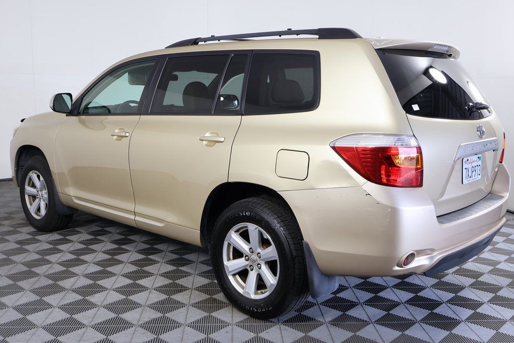 Thumbnail: 2010 Toyota Highlander - 6