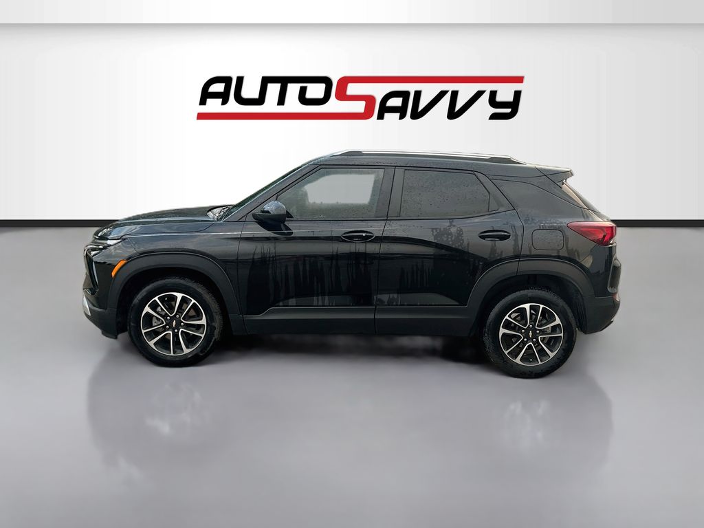 Used 2025 Black Chevrolet LT image 4