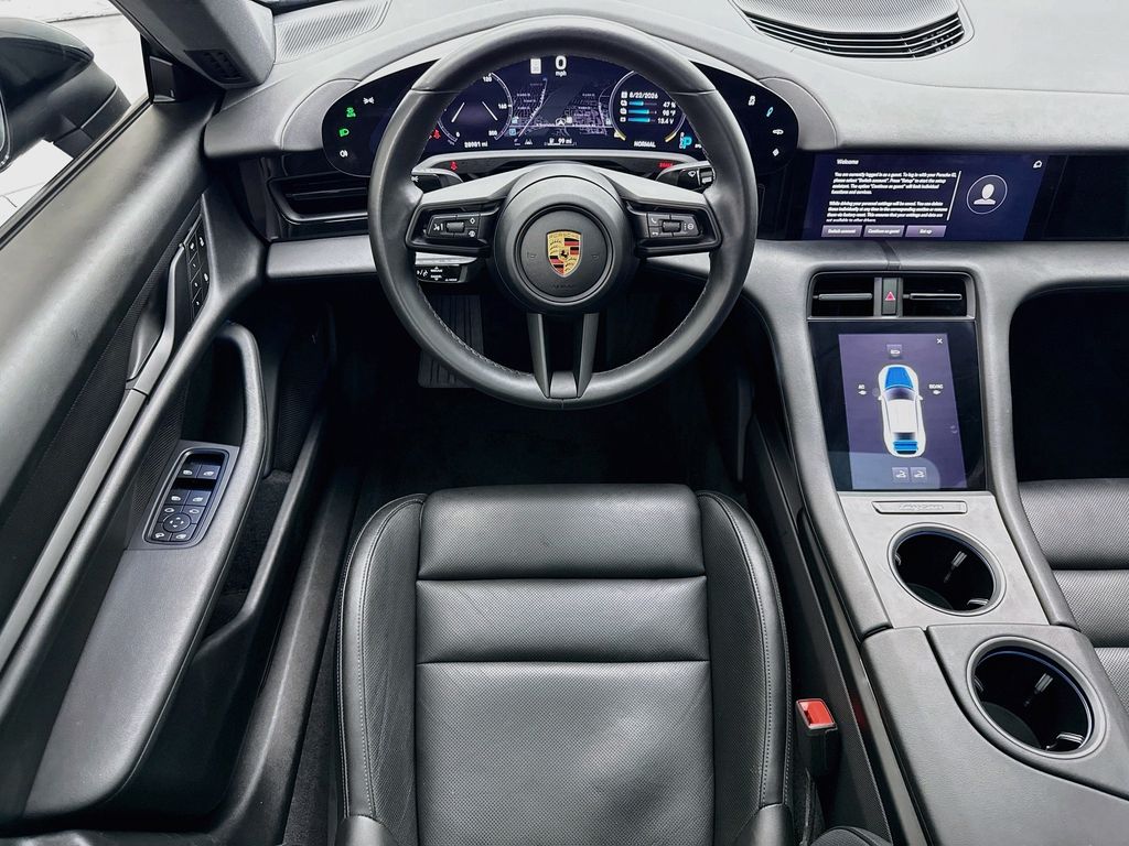 Thumbnail: 2022 Porsche Taycan - 10