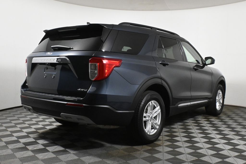 Thumbnail: 2022 Ford Explorer - 8