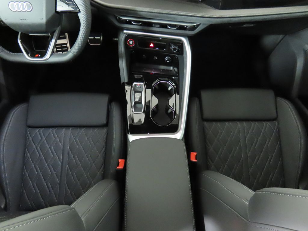 2025 Audi SQ5 Premium 16