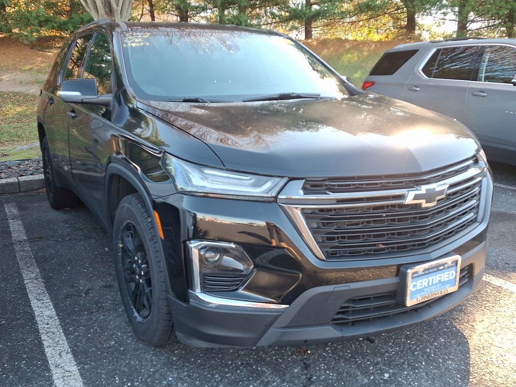 Thumbnail: 2023 Chevrolet Traverse - 3