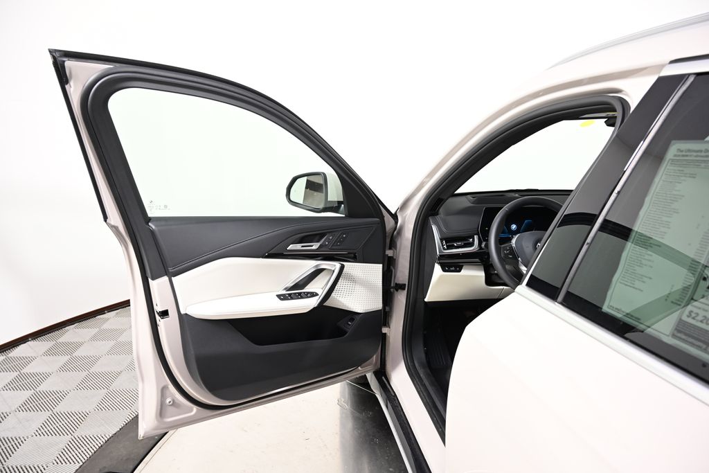 Thumbnail: 2026 BMW X1 - 21