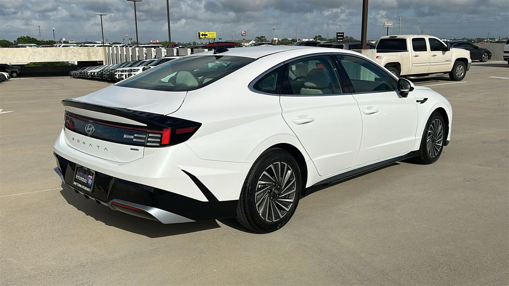 2025 Hyundai Sonata Hybrid SEL - 11