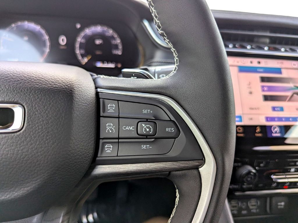 Used Car 2025 Jeep Grand Cherokee L  Wagon 4 Dr. Limited Four Wheel Drive For Sale In Taylor, Texas
