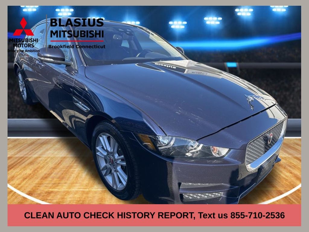 2017 Jaguar XE 25t Premium RWD