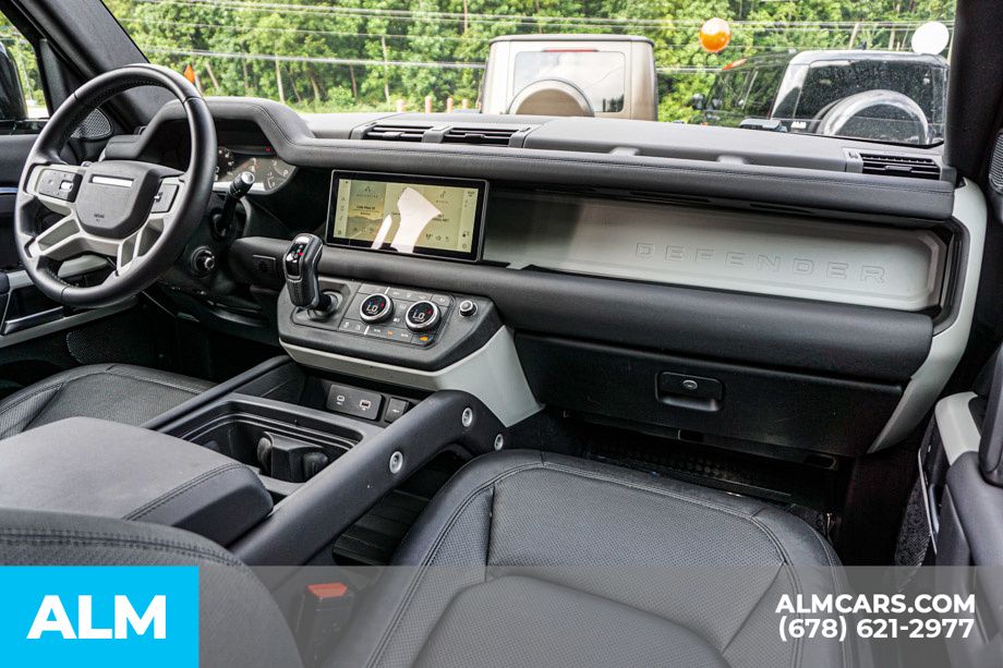 Used 2024 Black Land Rover S image 23