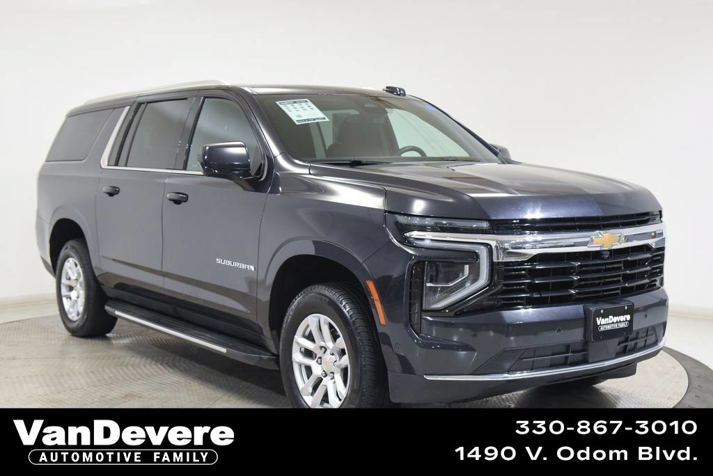 Dark Ash Metallic 2025 Chevrolet Suburban SUV / Crossover Four-Wheel Drive
