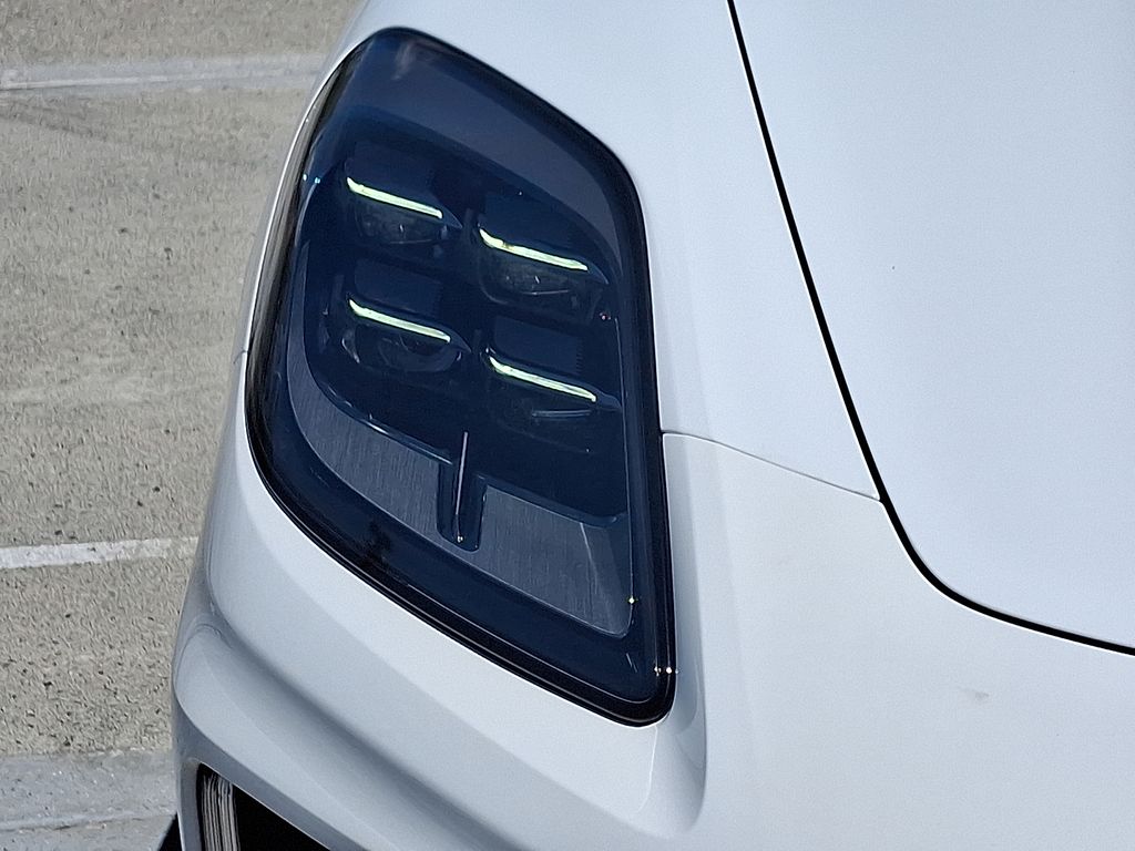 Thumbnail: 2025 Porsche Panamera - 11