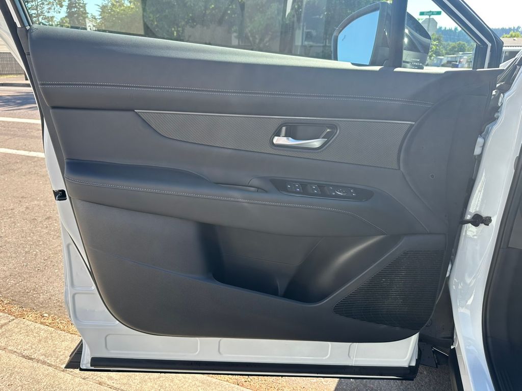 2025 Nissan Murano SV